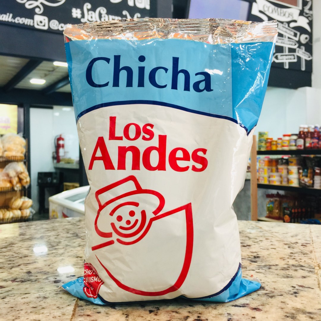 CHICA LOS ANDES